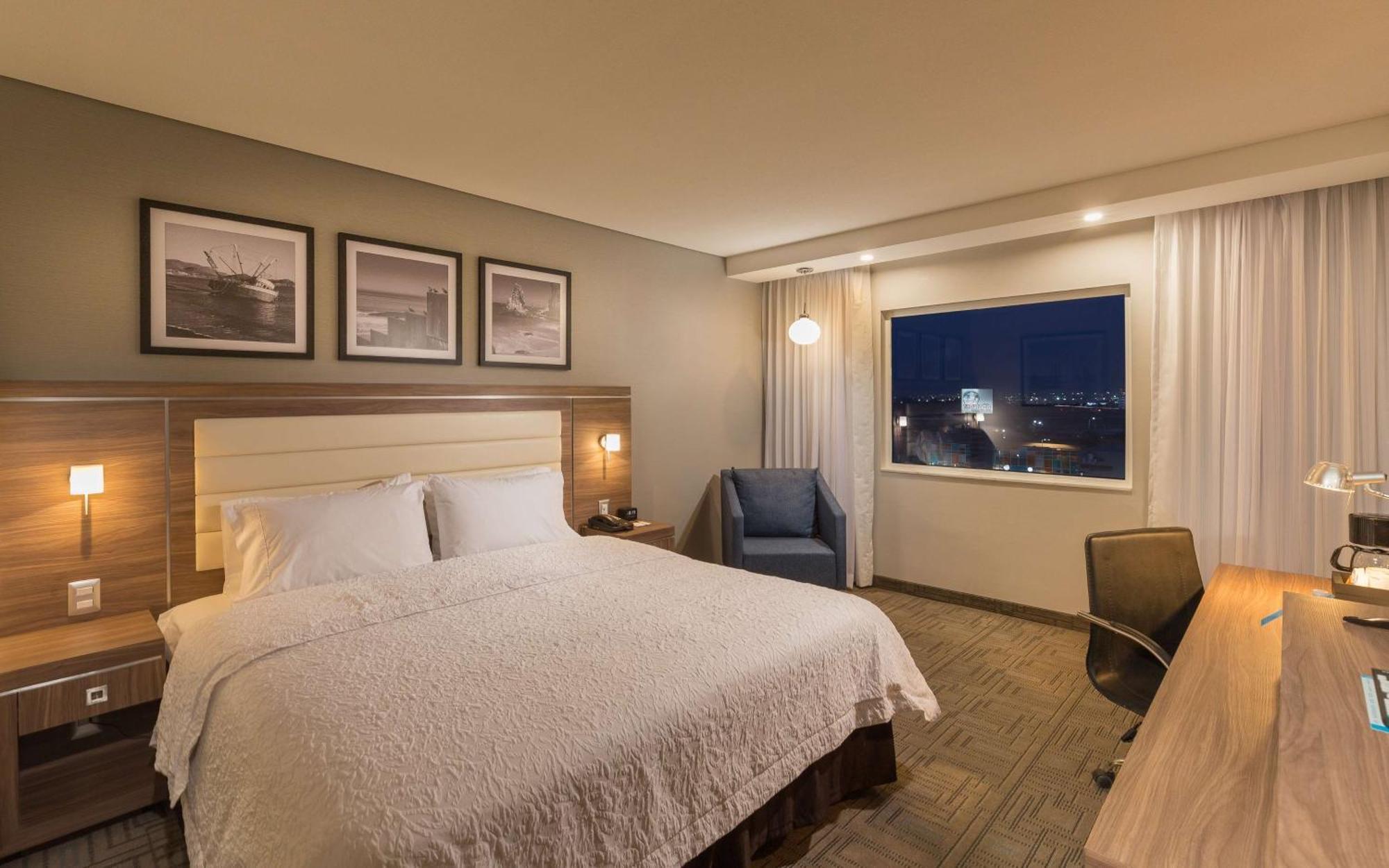 Hampton Inn By Hilton Tijuana Esterno foto