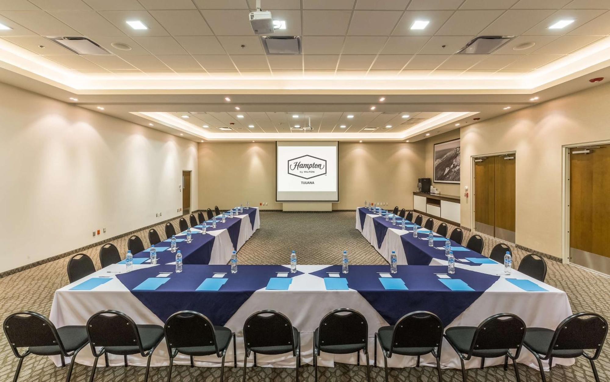 Hampton Inn By Hilton Tijuana Esterno foto