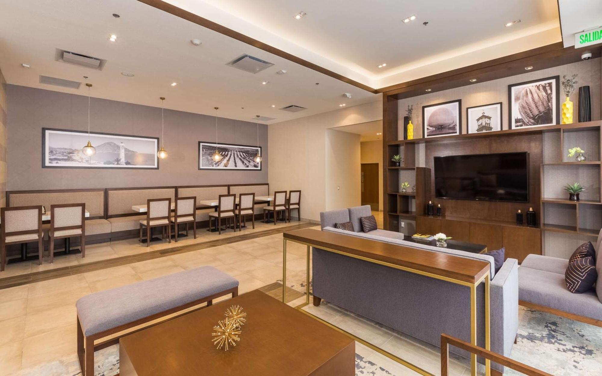 Hampton Inn By Hilton Tijuana Esterno foto